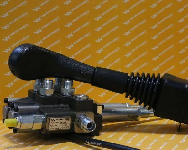 Zestaw: Rozdzielacz 2-sek. + Joystick (bez przycisku) + Elementy złączne + Linki na kulkę stalową 1500mm Waryński - obrazek 2